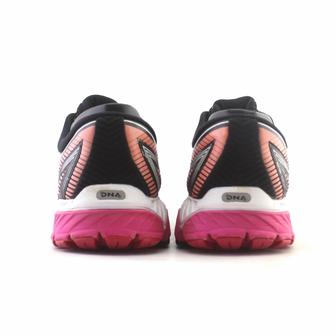BROOKS GHOST 10 Brooks running shoe close-ups