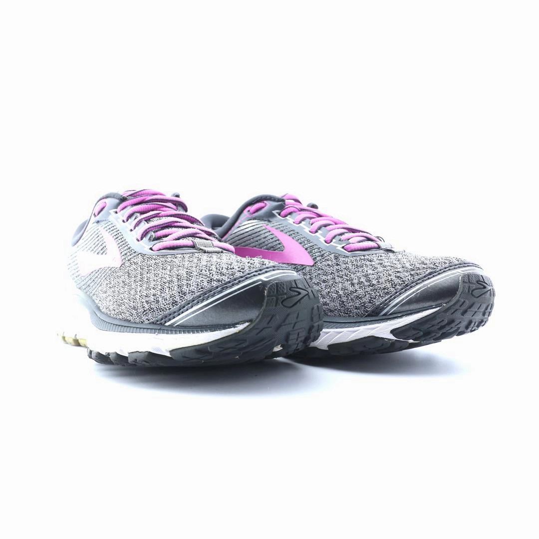BROOKS GHOST 10 Brooks trainer design images