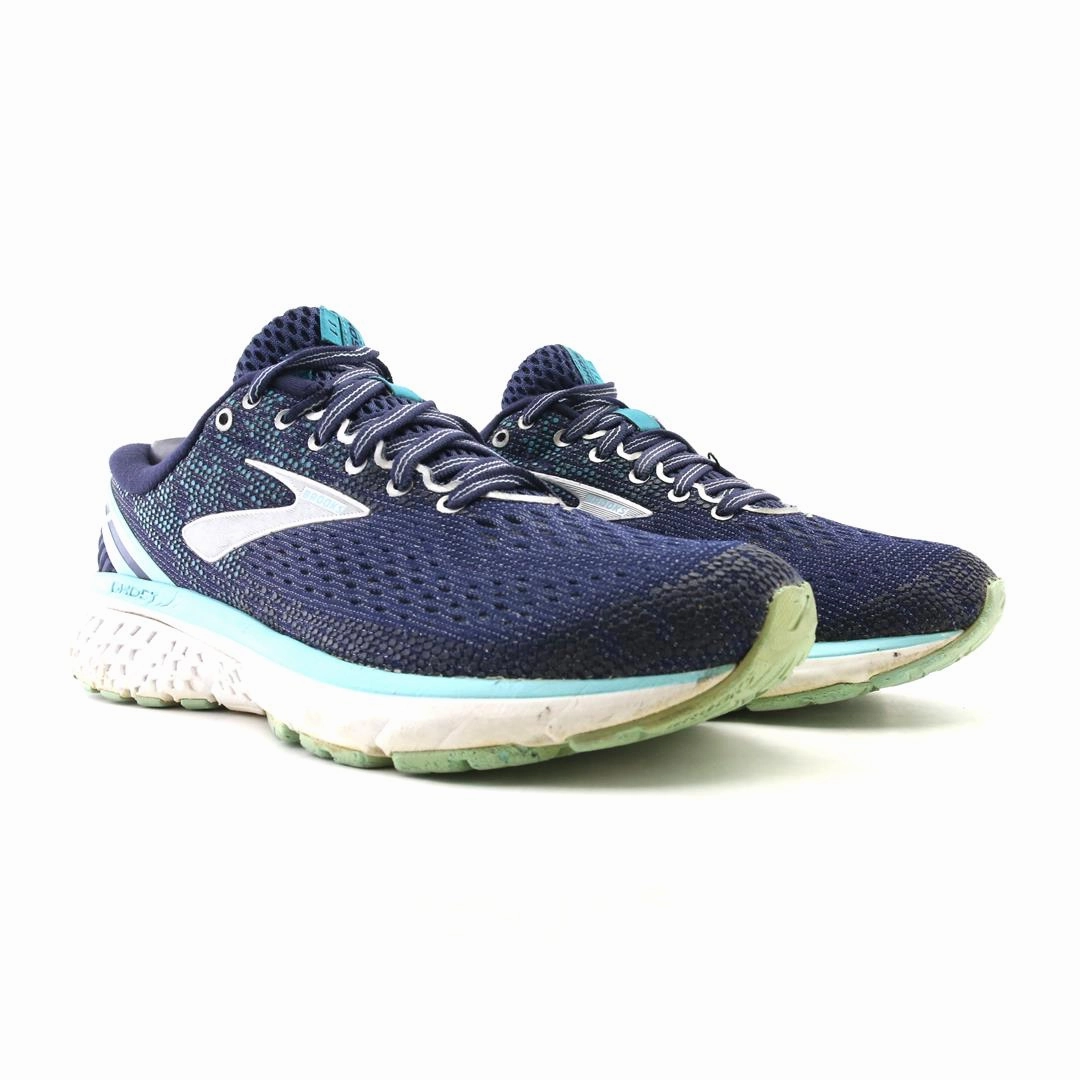 BROOKS GHOST 11 Brooks running footwear shots