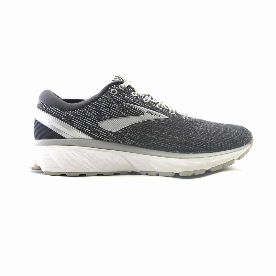 BROOKS GHOST 11 Brooks running footwear shots