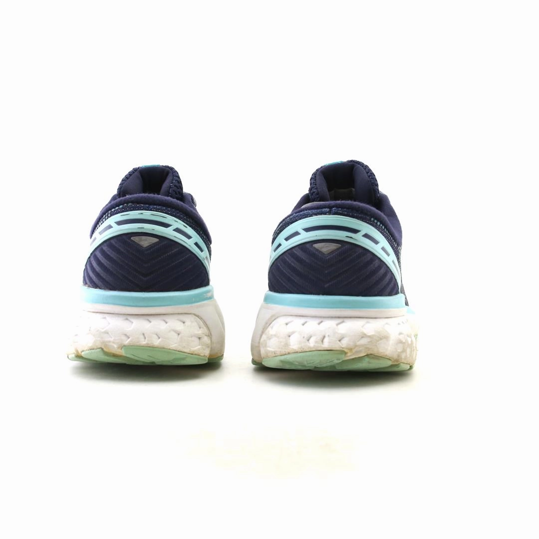 BROOKS GHOST 11 Brooks running footwear shots
