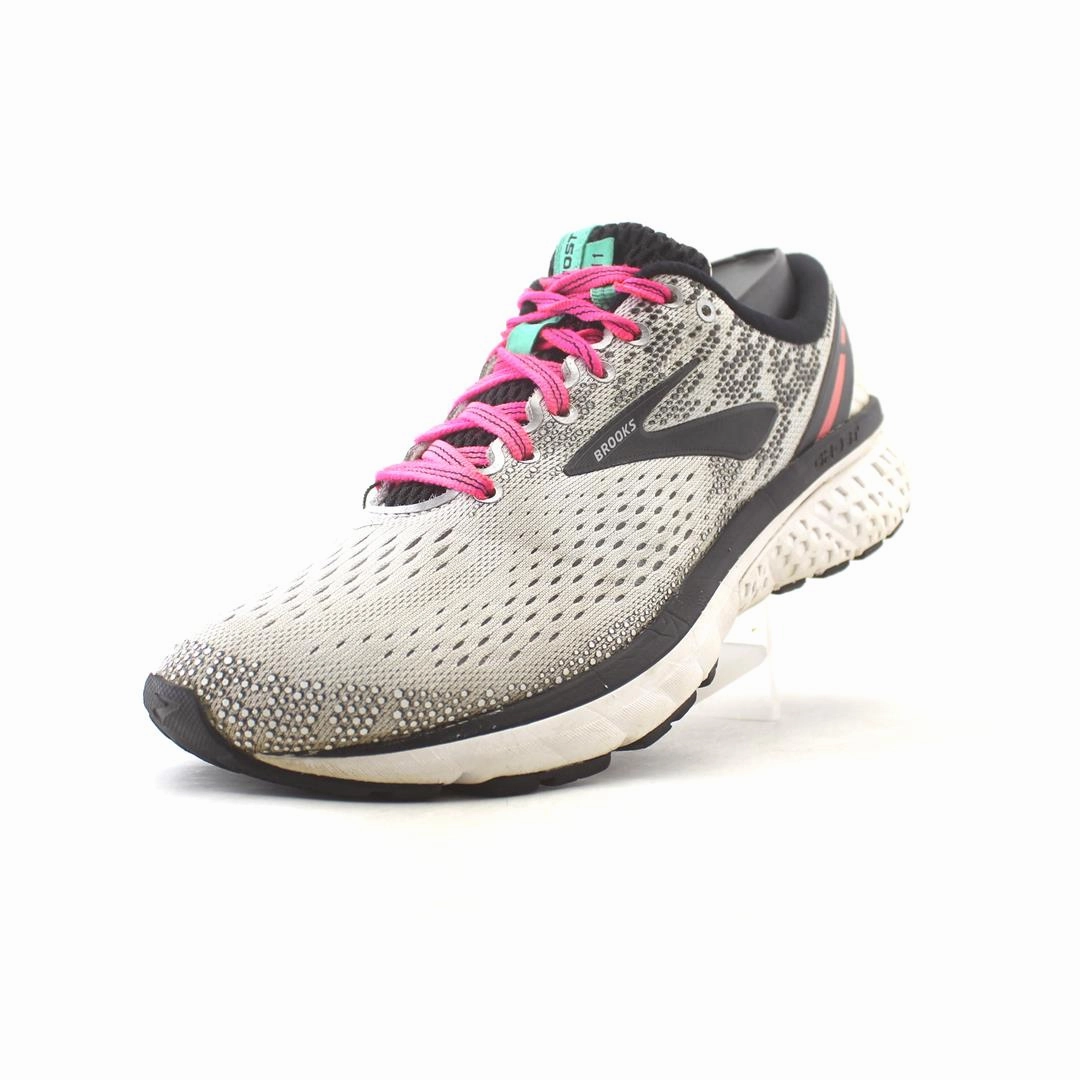 BROOKS GHOST 11 Brooks running footwear shots