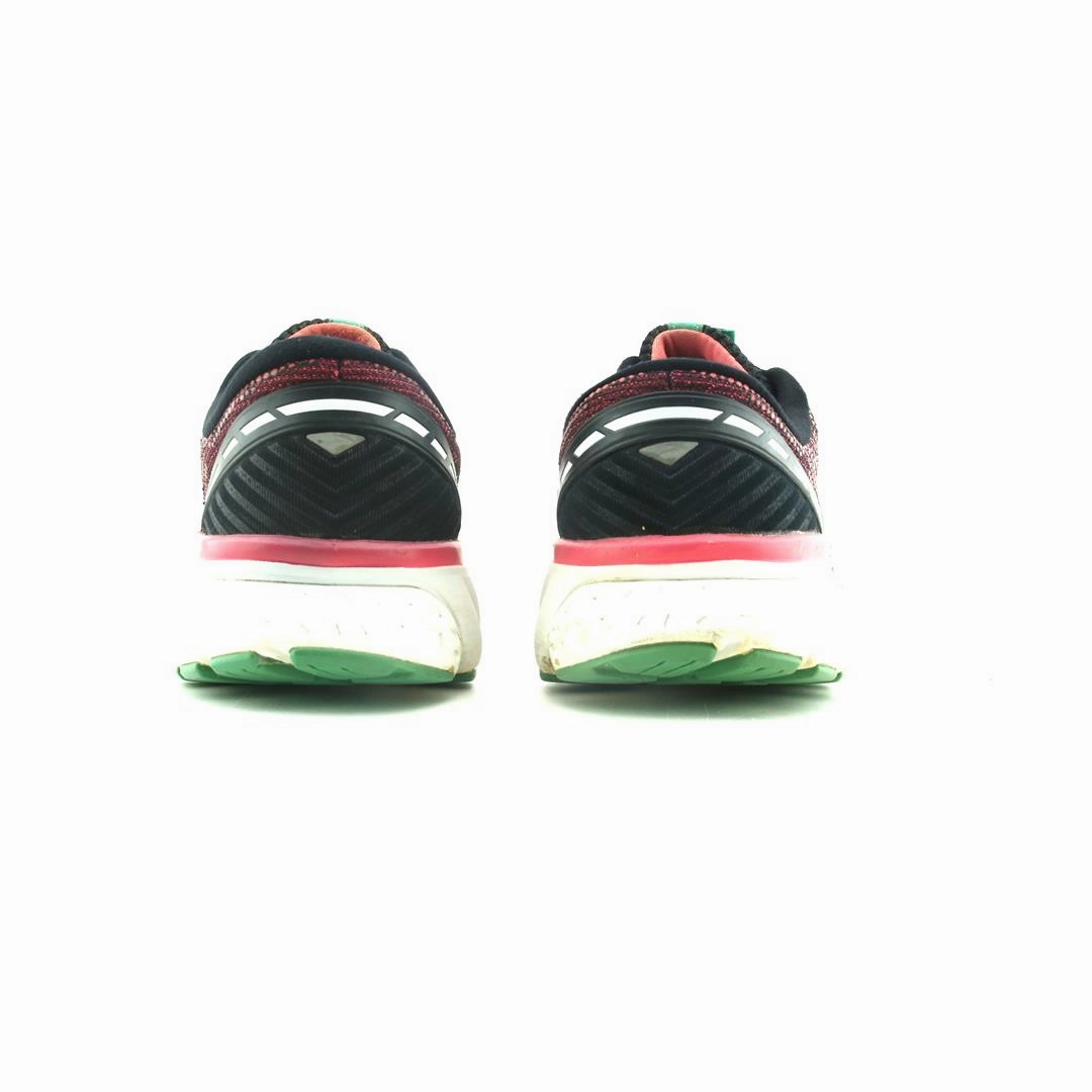 BROOKS GHOST 11 Brooks running shoe close-ups
