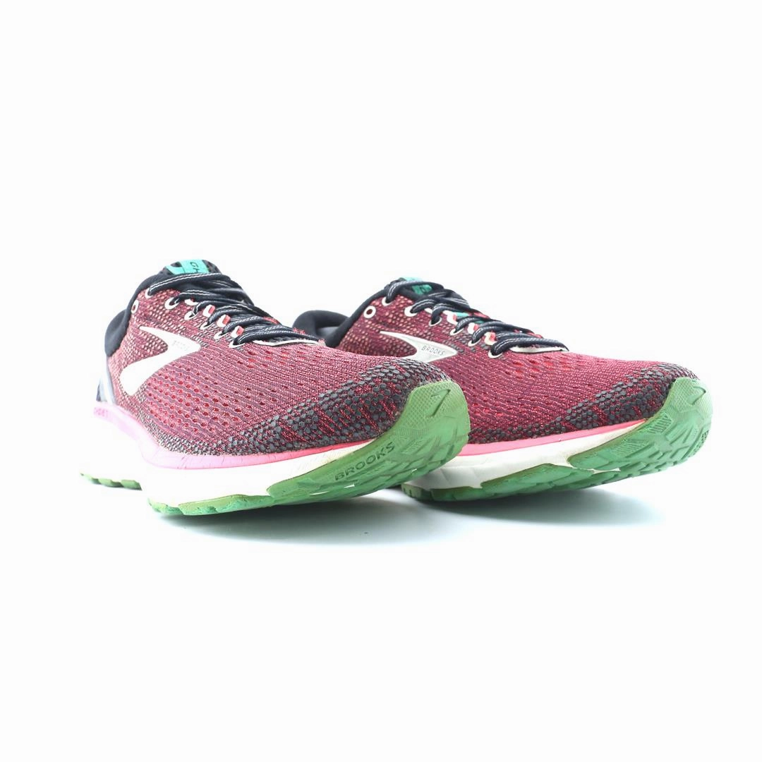 BROOKS GHOST 11 performance running shoe visuals