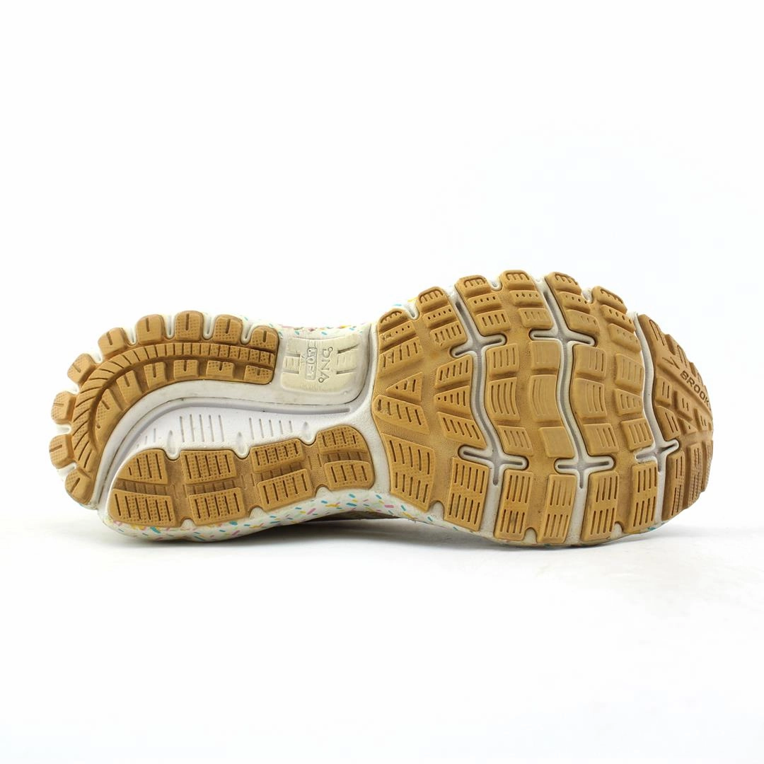 BROOKS GHOST 12 Brooks running footwear shots