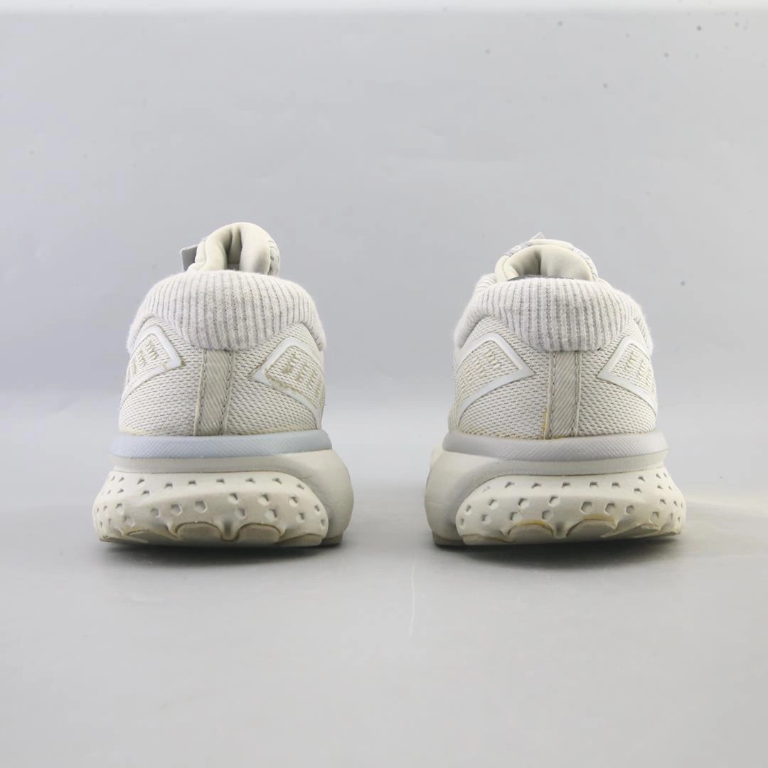 BROOKS GHOST 12 Brooks running footwear shots