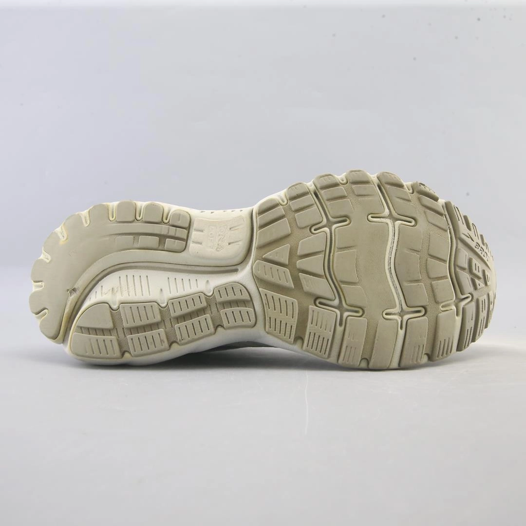 BROOKS GHOST 12 Brooks running footwear shots