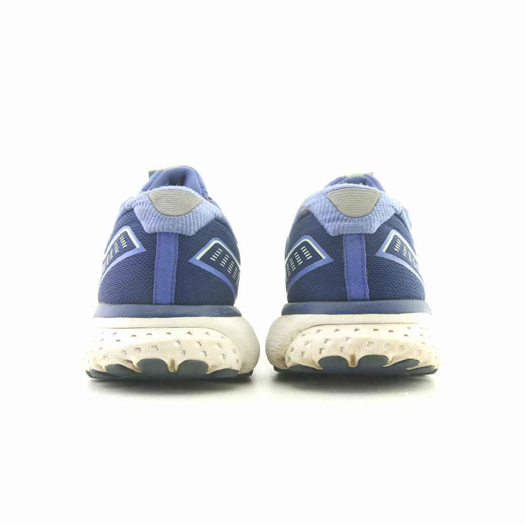 BROOKS GHOST 12 Brooks running shoe close-ups