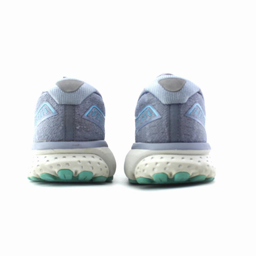 BROOKS GHOST 12 Brooks running shoe close-ups