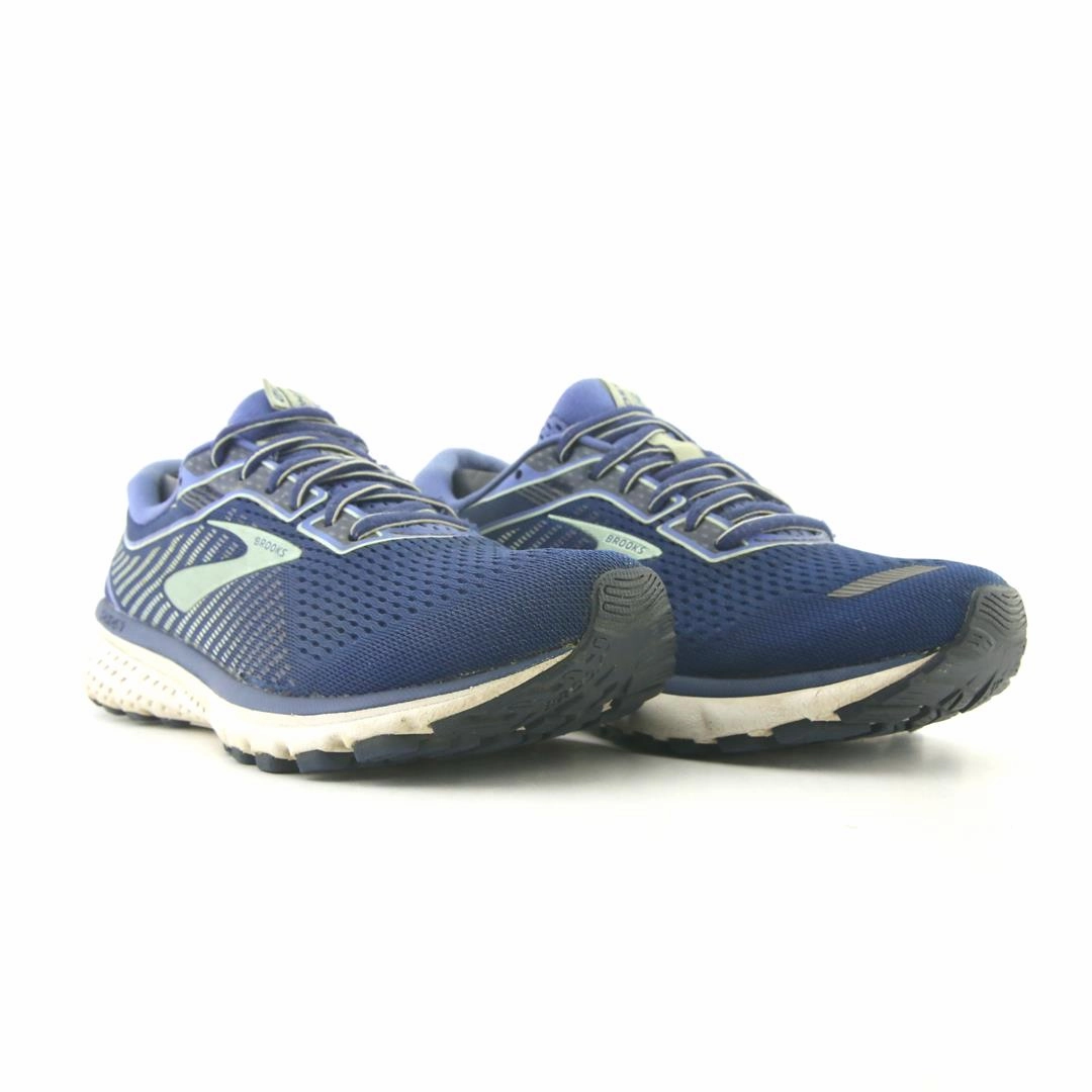 BROOKS GHOST 12 Brooks running shoe close-ups