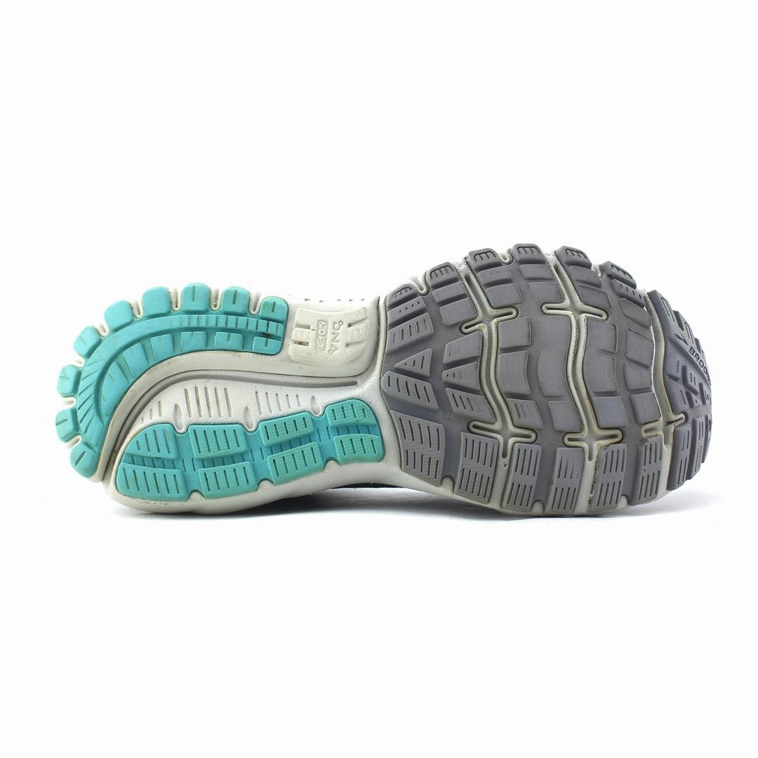 BROOKS GHOST 12 Brooks running shoe close-ups
