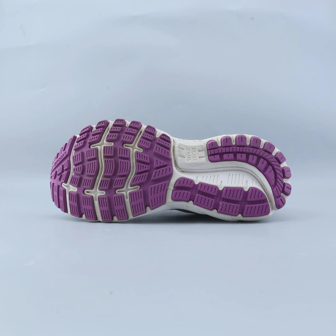 BROOKS GHOST 12 lightweight running shoe photos