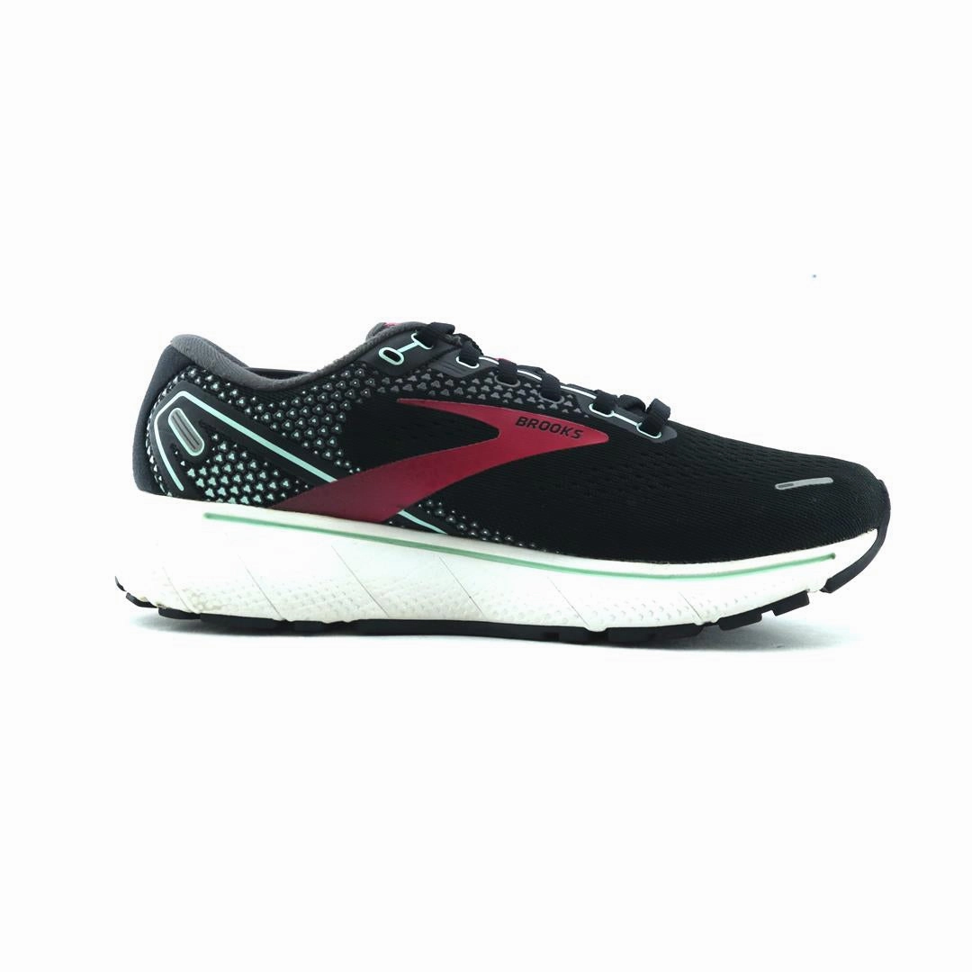 BROOKS GHOST 12 performance running shoe visuals