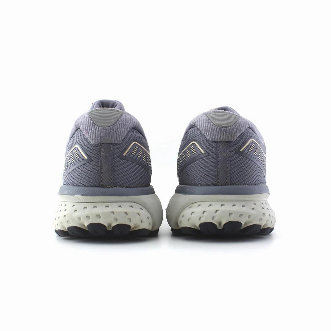 BROOKS GHOST 12 performance running shoe visuals
