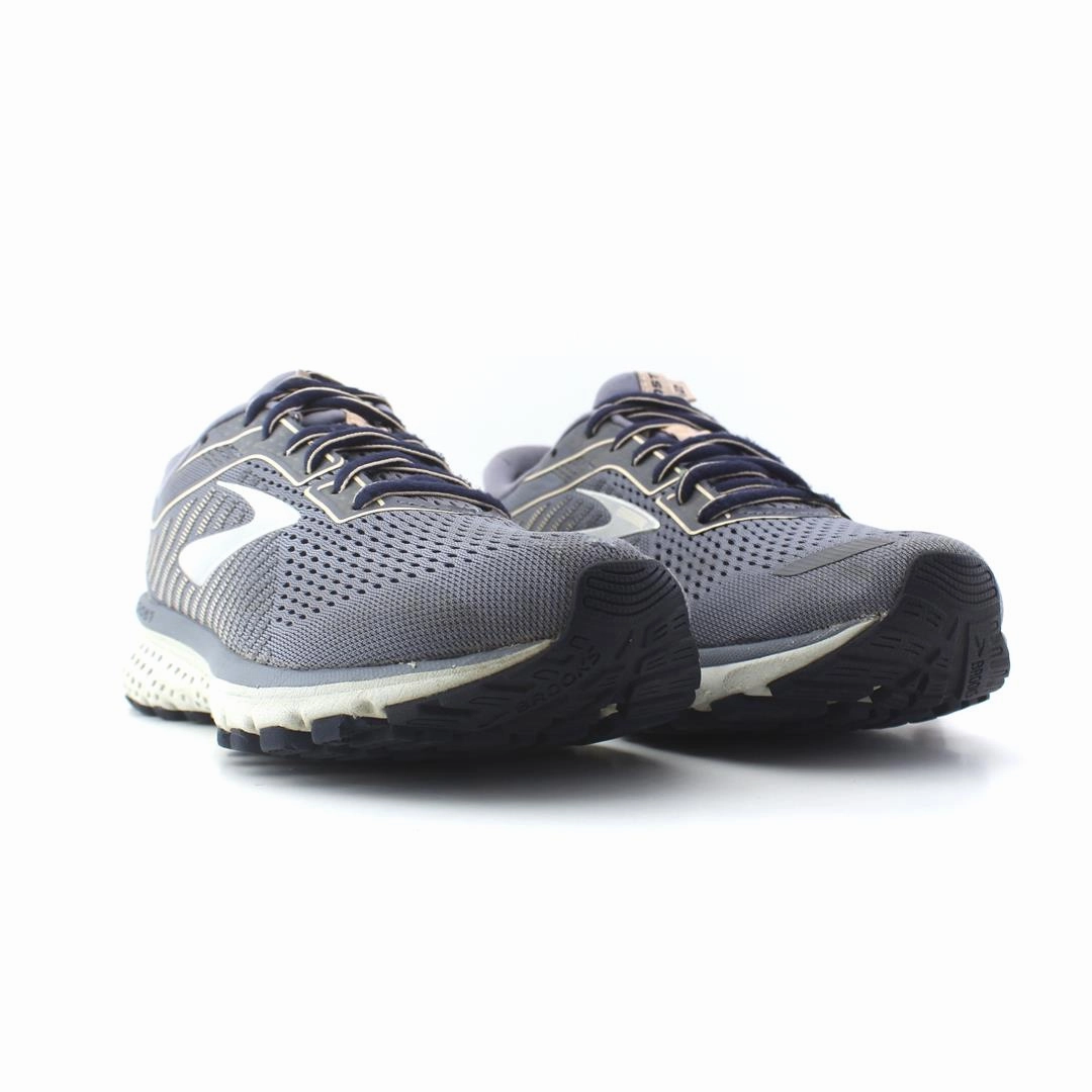 BROOKS GHOST 12 performance running shoe visuals
