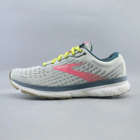 BROOKS GHOST 13 Brooks lightweight running footwear