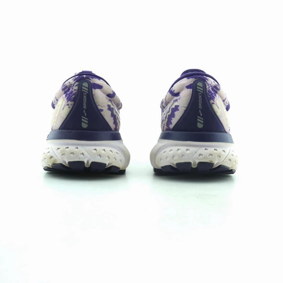 BROOKS GHOST 13 athletic Brooks shoe snapshots