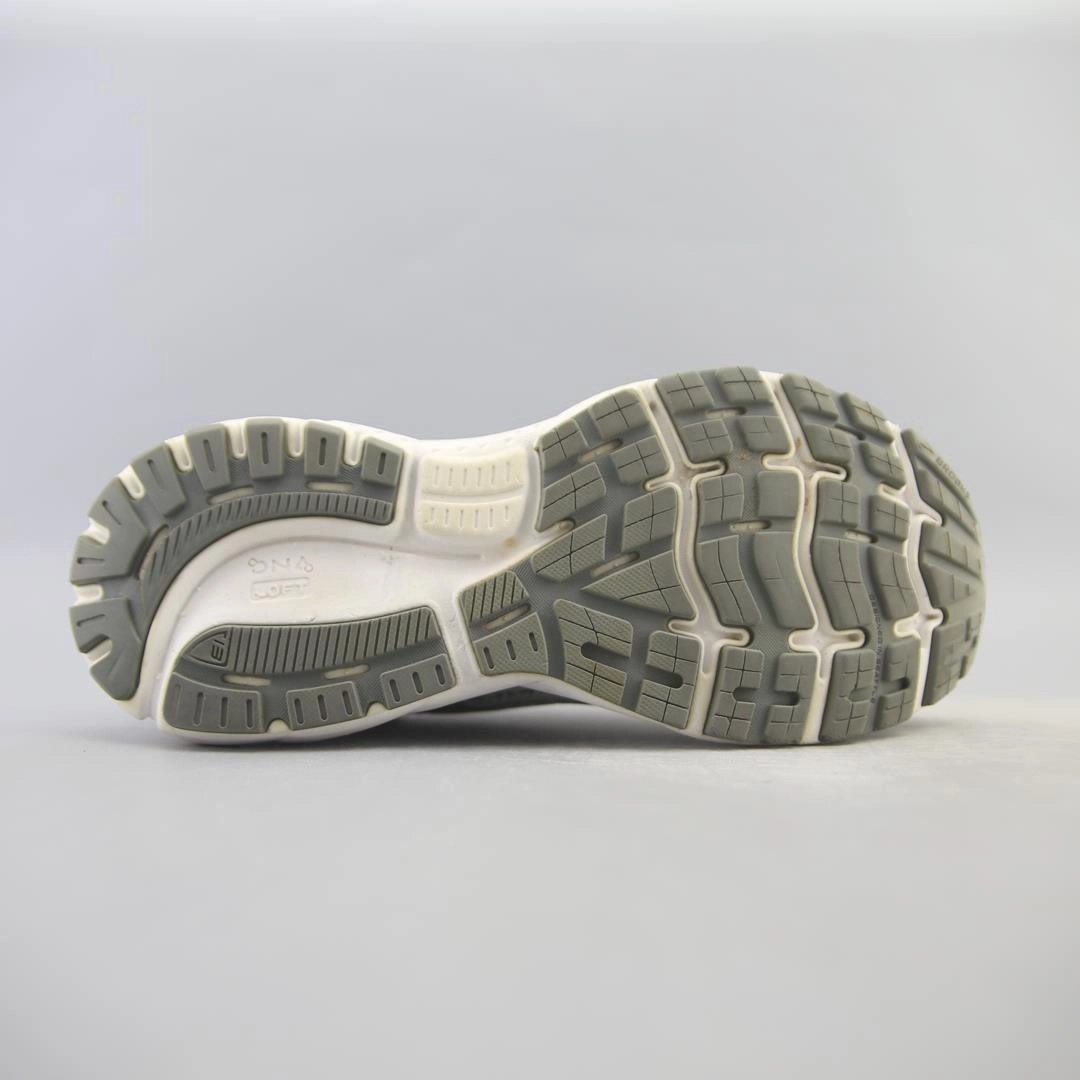 BROOKS GHOST 13 Brooks running footwear shots
