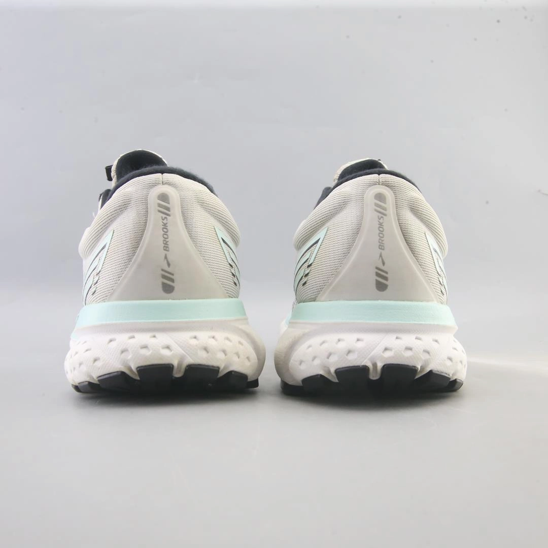 BROOKS GHOST 13 Brooks running footwear shots