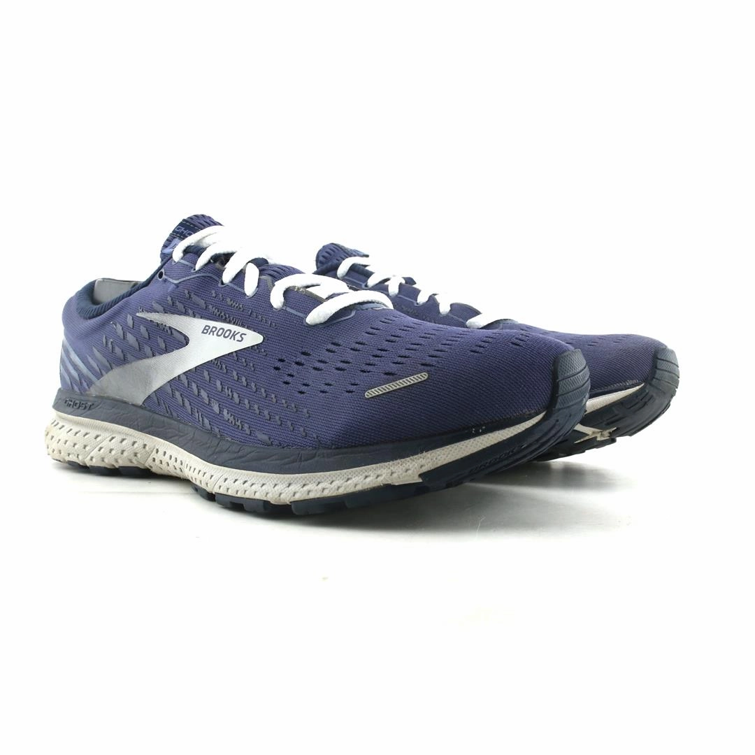 BROOKS GHOST 13 Brooks running shoe close-ups