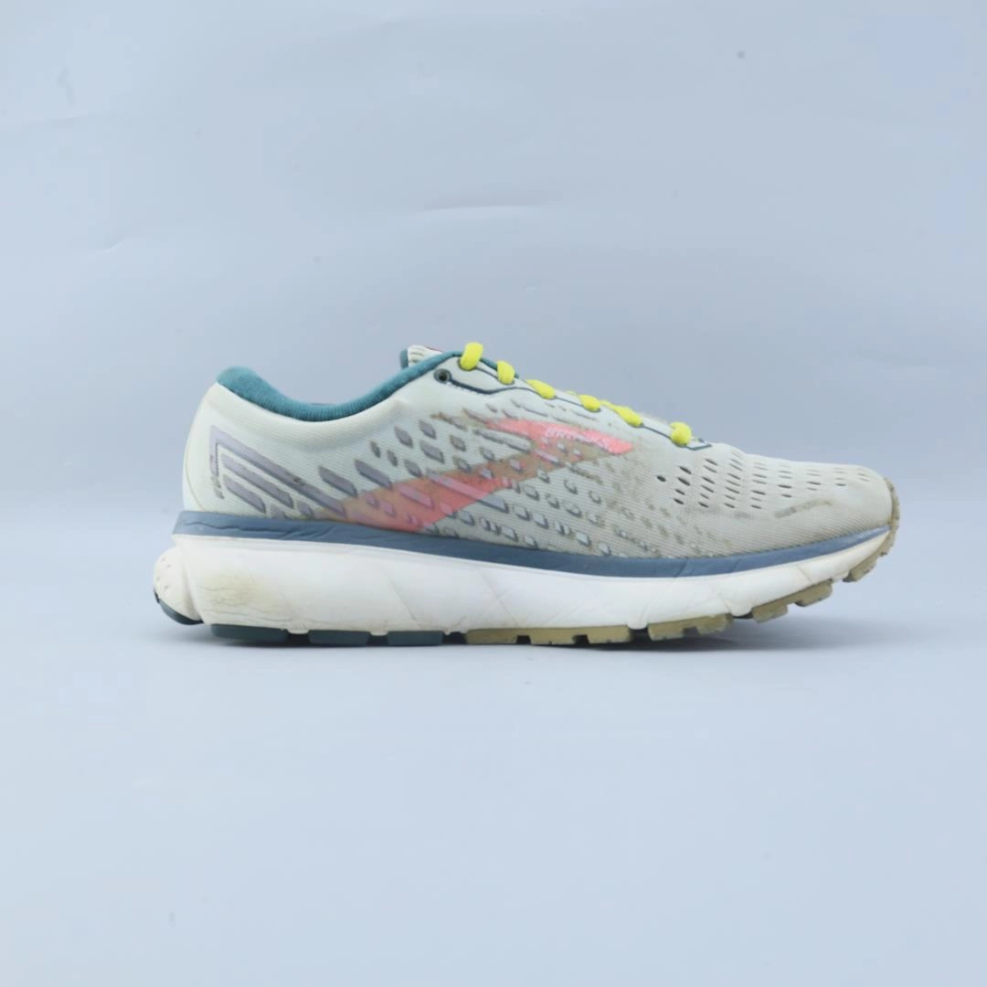 BROOKS GHOST 13 Brooks trainer design images