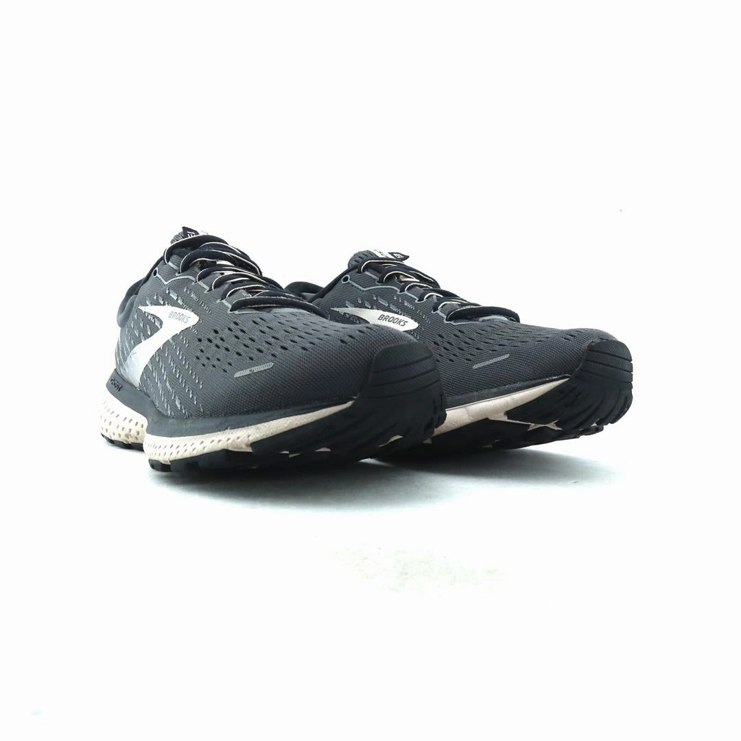 BROOKS GHOST 13 Brooks trainer design images