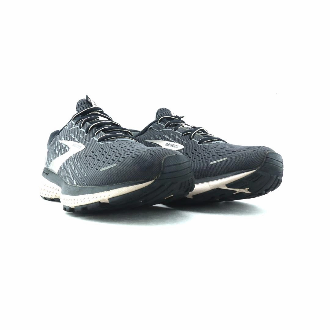 BROOKS GHOST 13 Brooks trainer design images