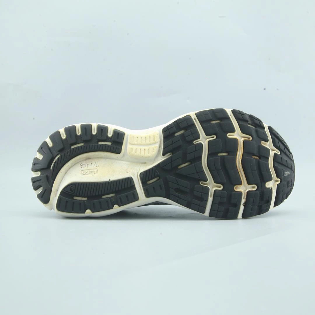BROOKS GHOST 13 Brooks trainer design images