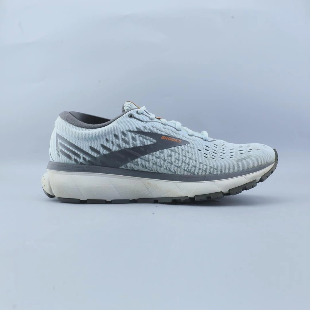 BROOKS GHOST 13 Brooks trainer design images