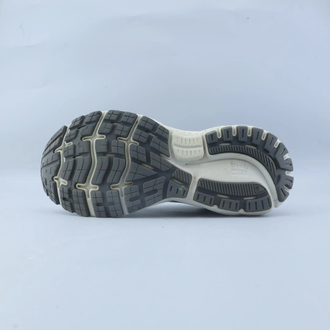BROOKS GHOST 13 Brooks trainer design images