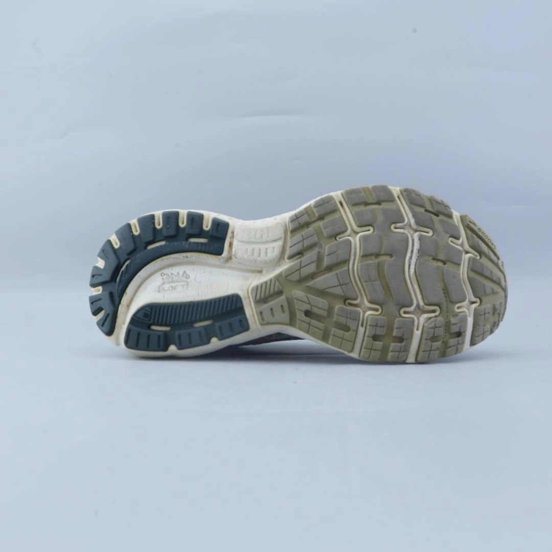 BROOKS GHOST 13 Brooks trainer design images