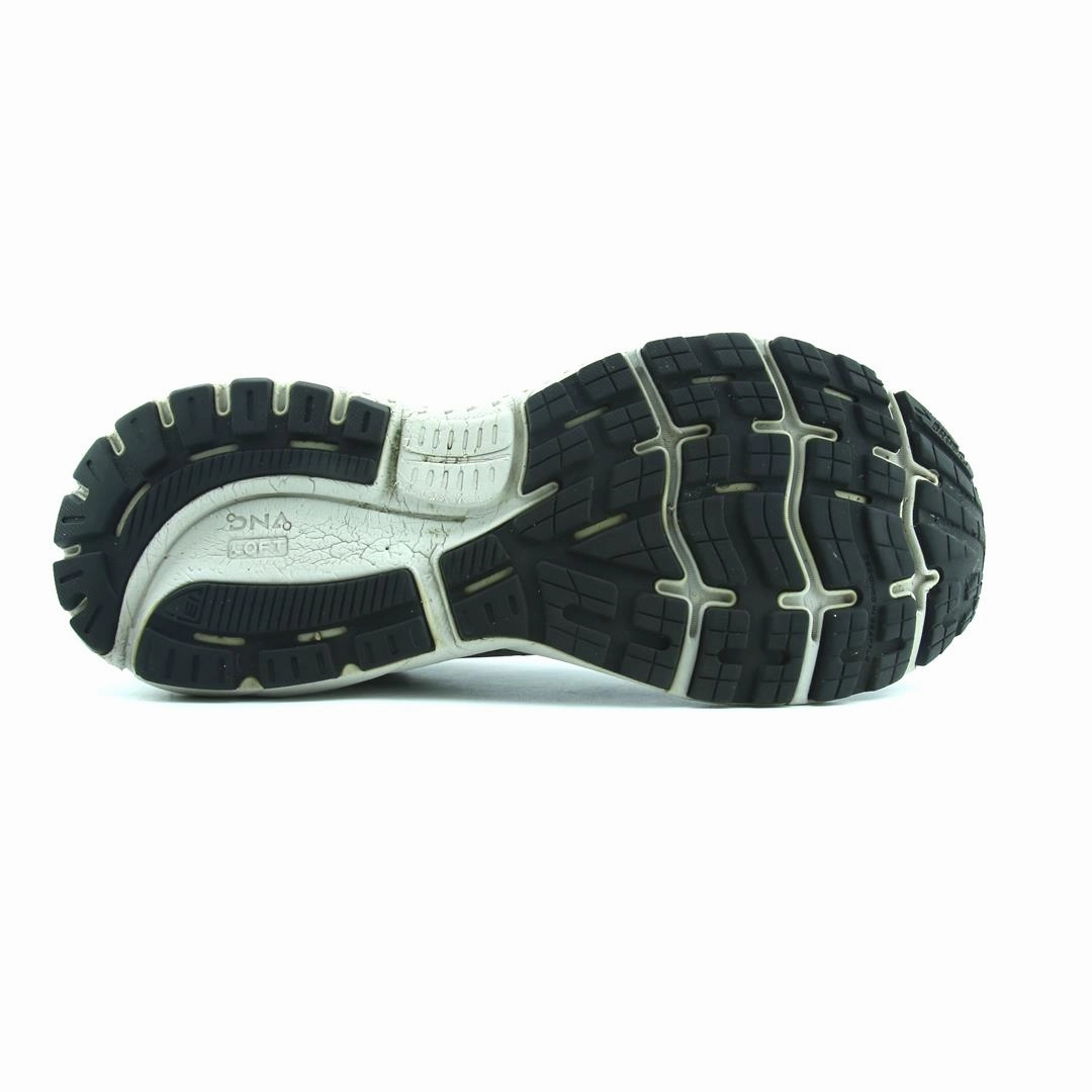 BROOKS GHOST 13 lightweight running shoe photos