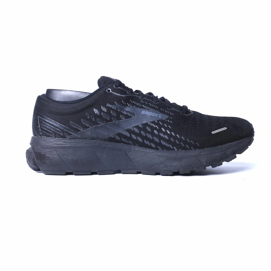 BROOKS GHOST 13 lightweight running shoe photos