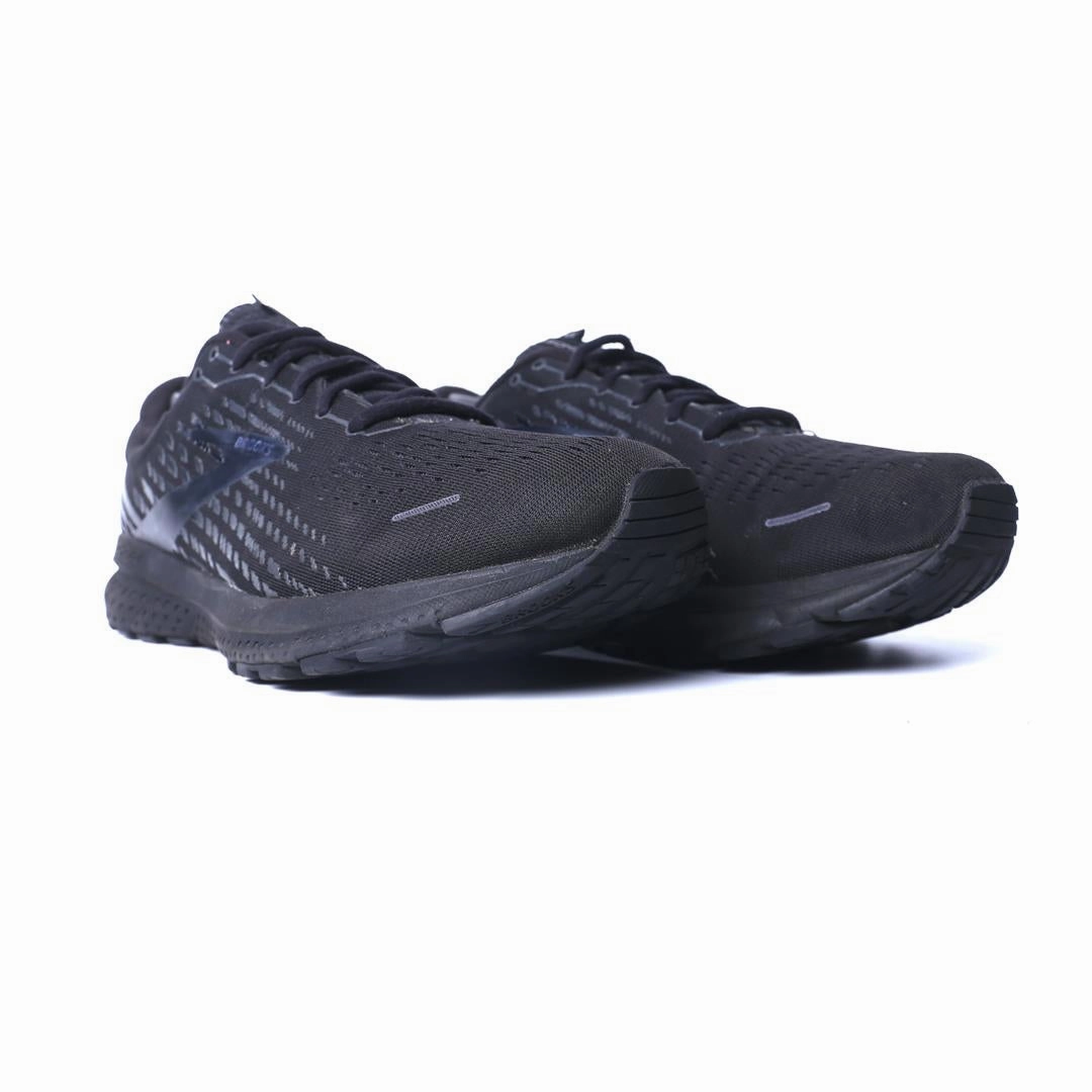 BROOKS GHOST 13 lightweight running shoe photos