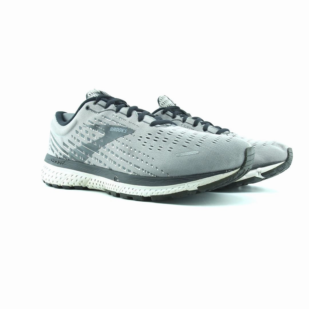 BROOKS GHOST 13 lightweight running shoe photos