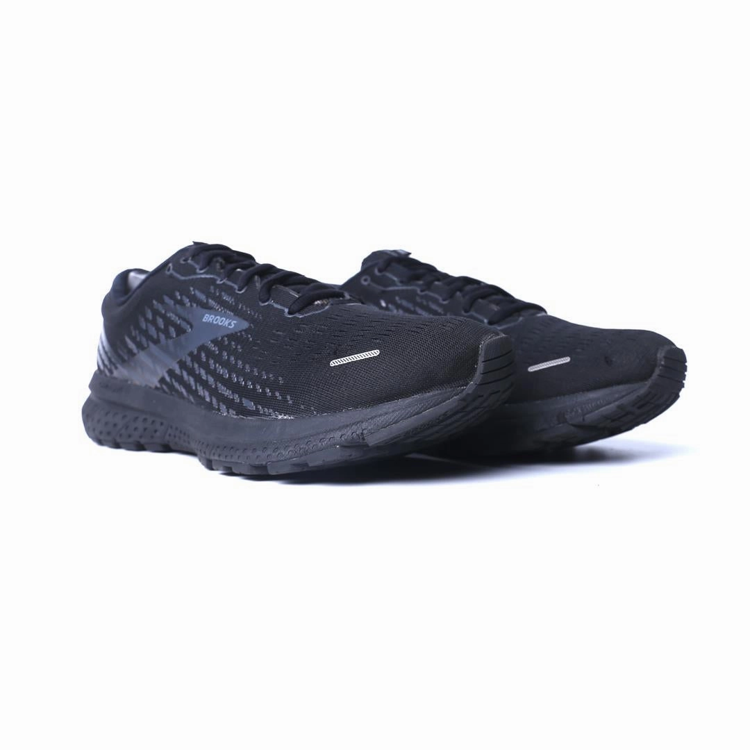 BROOKS GHOST 13 lightweight running shoe photos