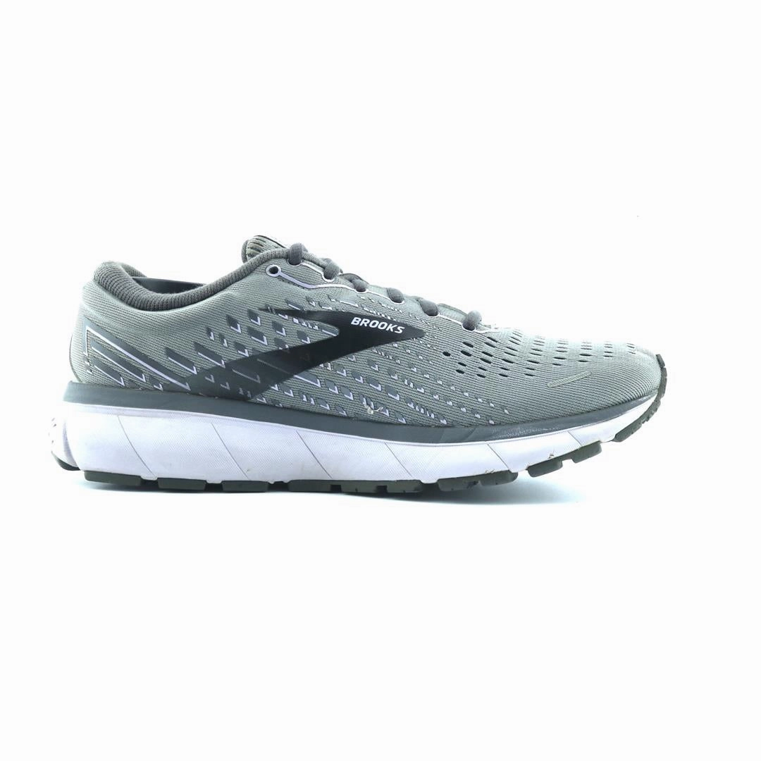 BROOKS GHOST 13 performance running shoe visuals