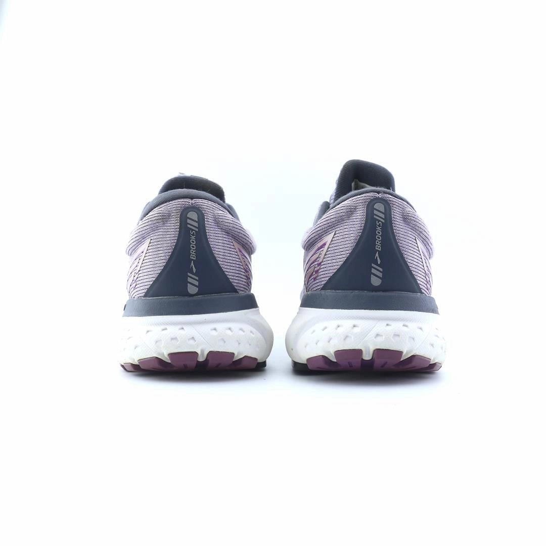 BROOKS GHOST 13 performance running shoe visuals