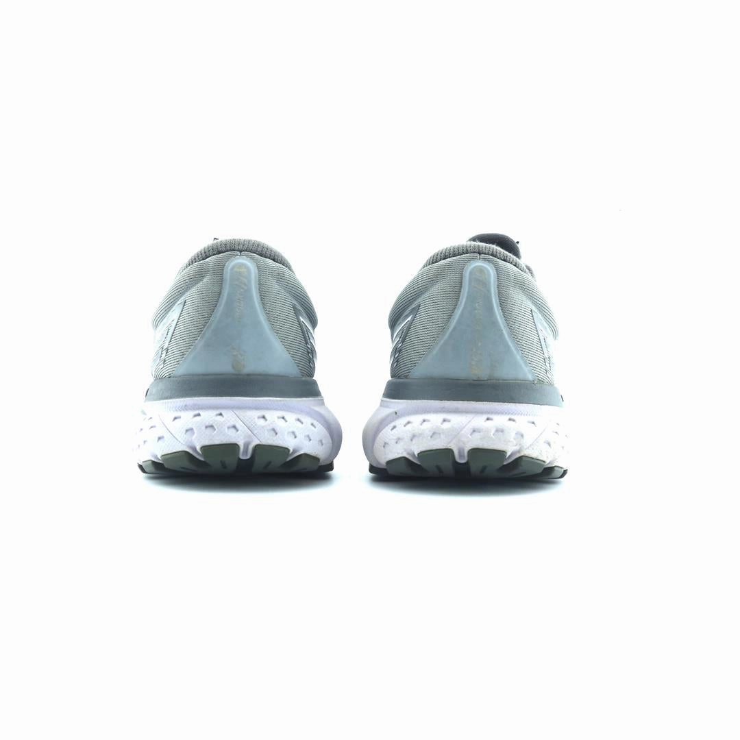 BROOKS GHOST 13 performance running shoe visuals