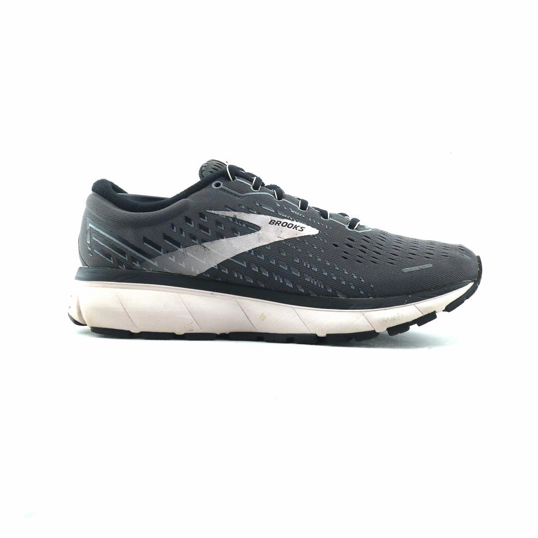 BROOKS GHOST 13 performance running shoe visuals