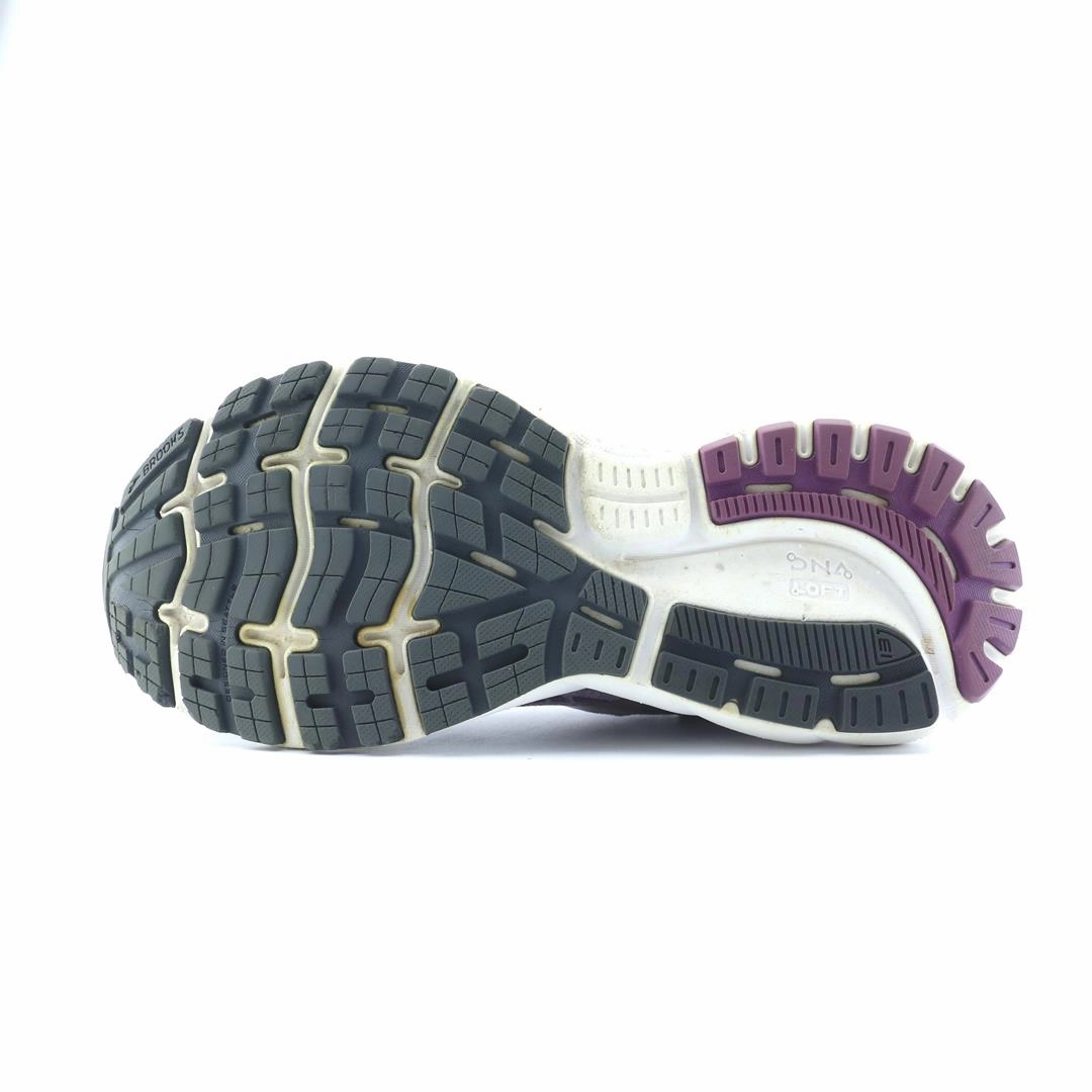 BROOKS GHOST 13 performance running shoe visuals