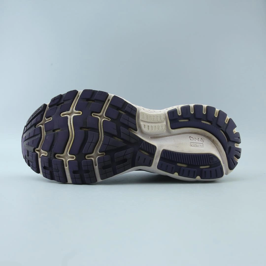 BROOKS GHOST 14 Brooks trainer design images