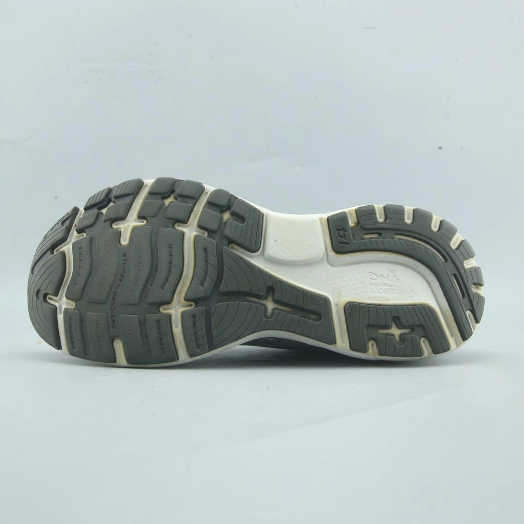 BROOKS GHOST 14 lightweight running shoe photos