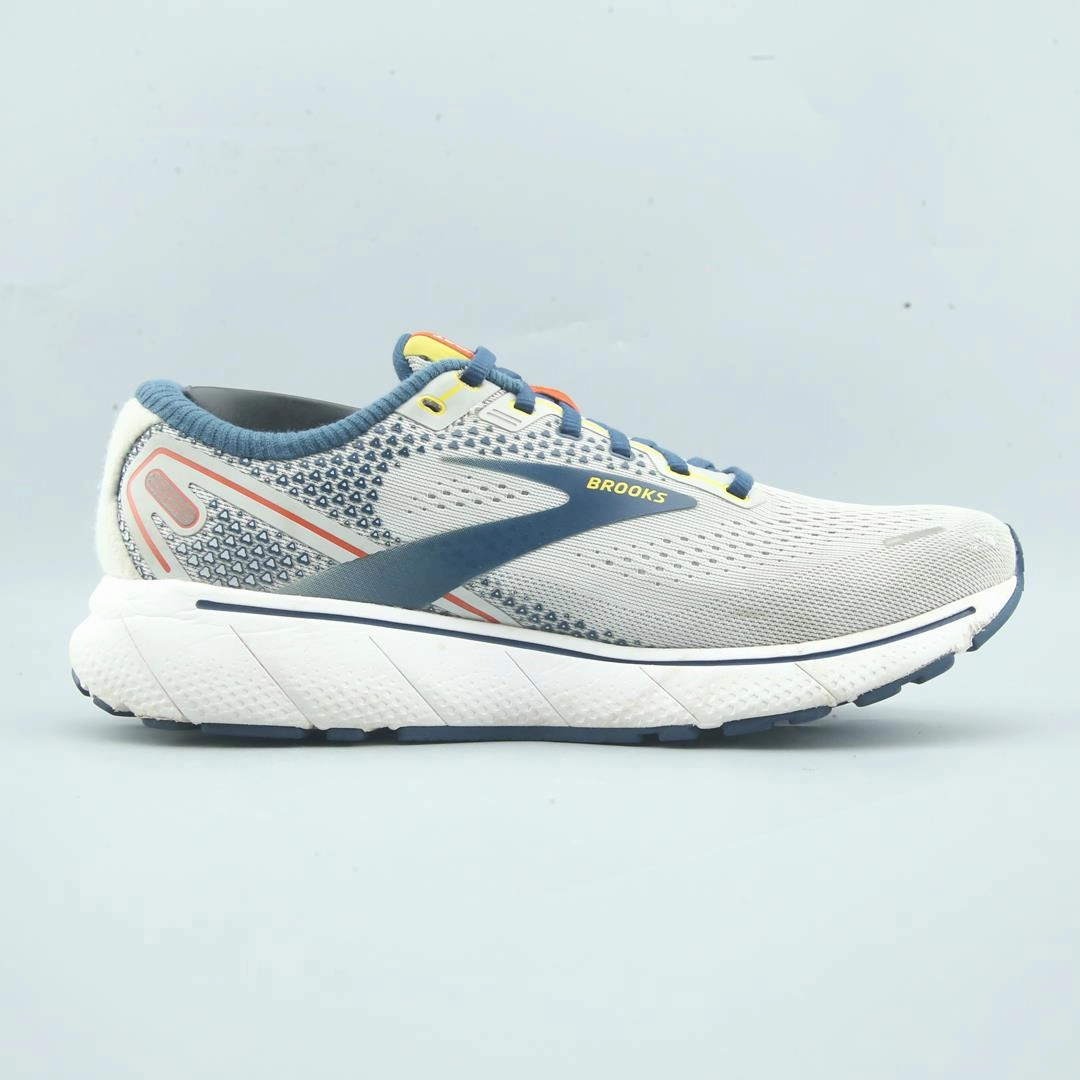 BROOKS GHOST 14 lightweight running shoe photos