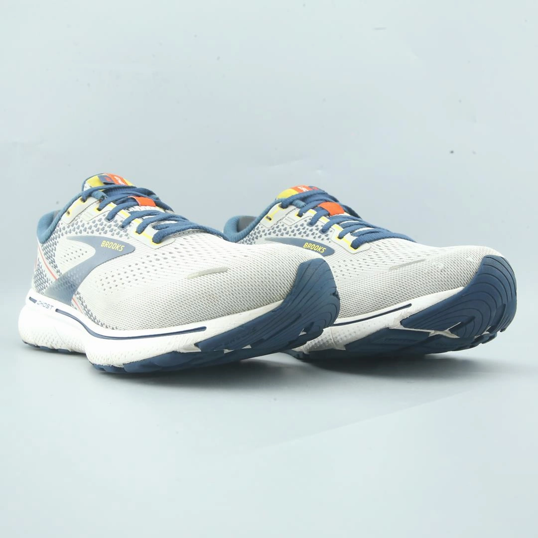 BROOKS GHOST 14 lightweight running shoe photos