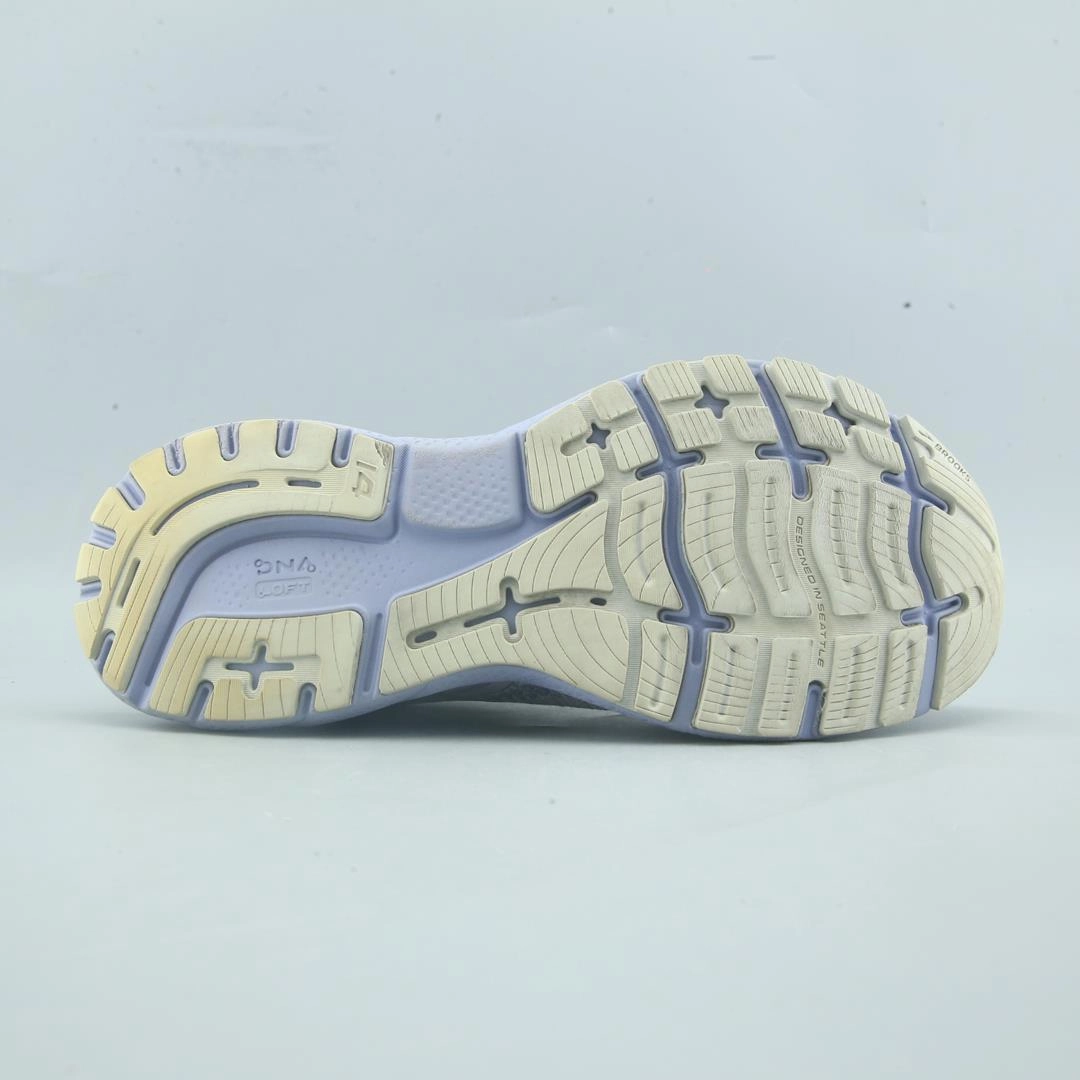 BROOKS GHOST 14 lightweight running shoe photos