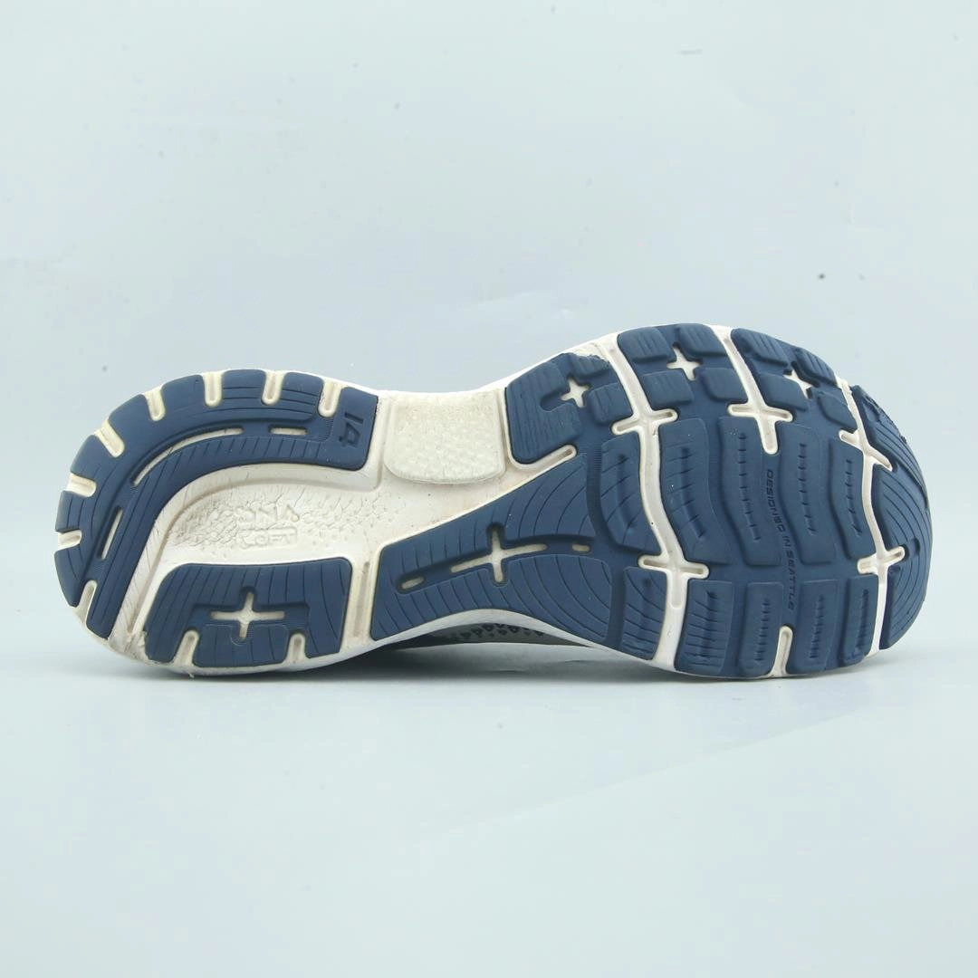 BROOKS GHOST 14 lightweight running shoe photos
