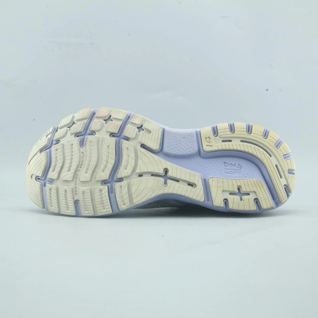 BROOKS GHOST 14 lightweight running shoe photos