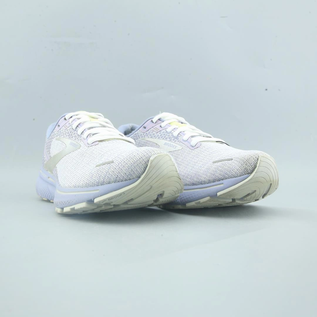 BROOKS GHOST 14 lightweight running shoe photos