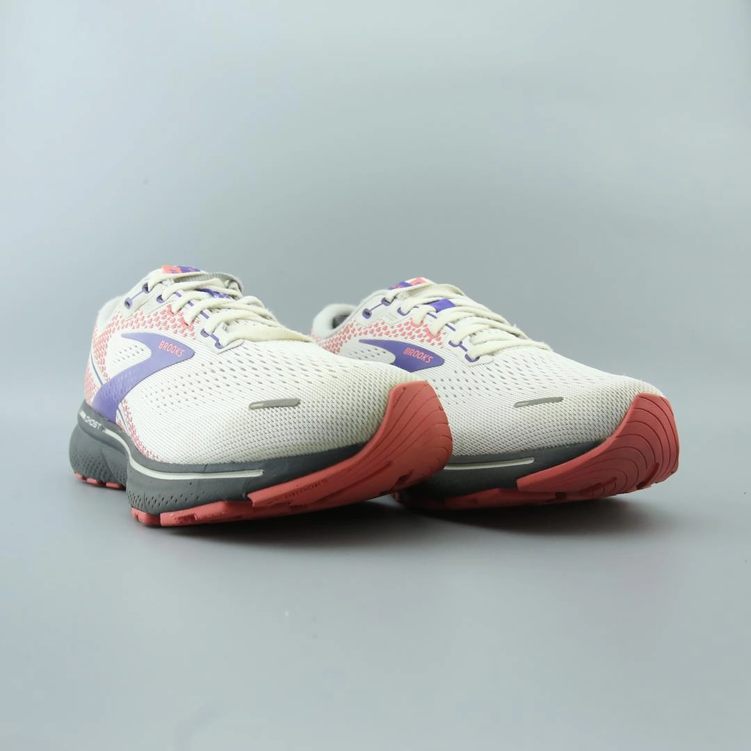 BROOKS GHOST 14 performance running shoe visuals